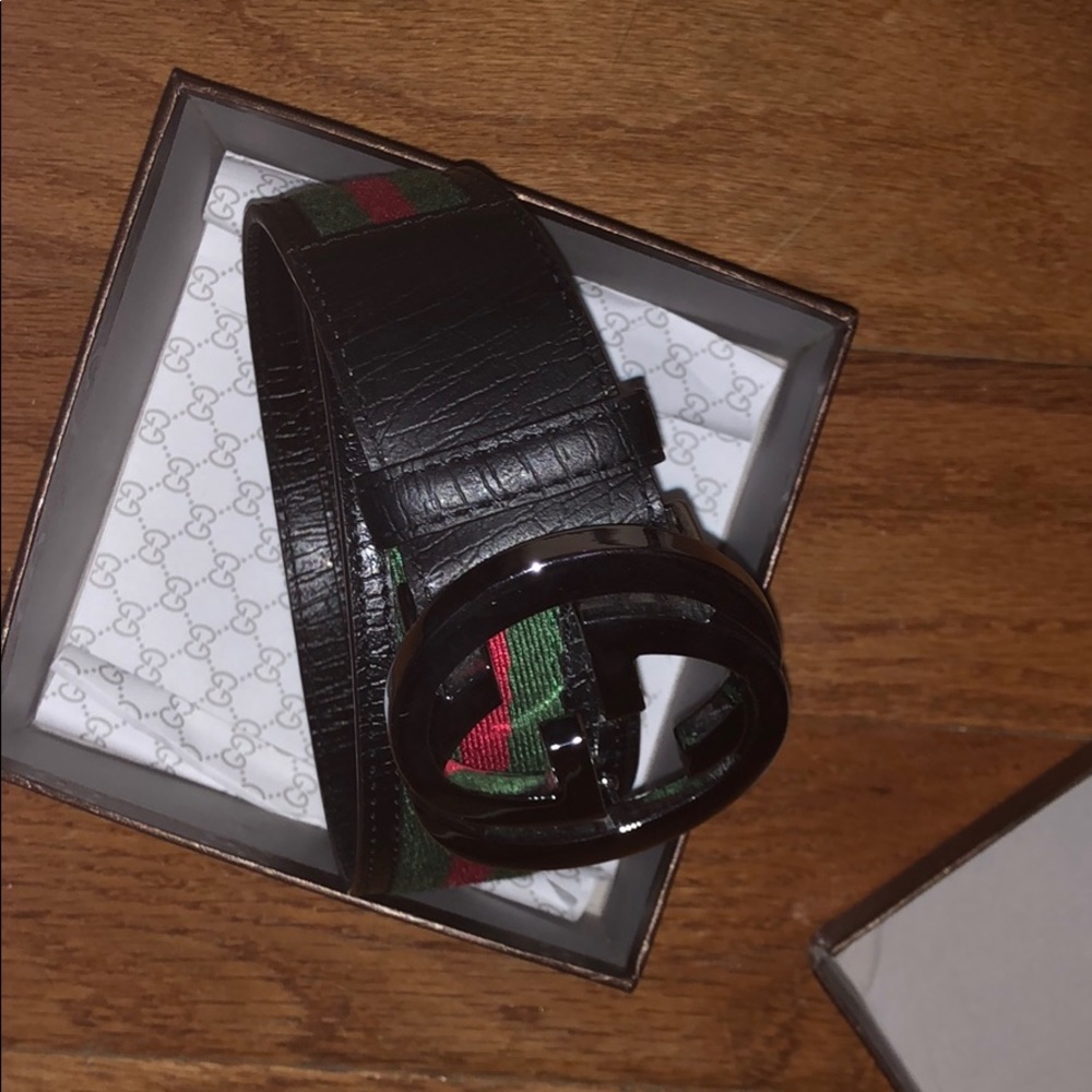 A used Gucci belt